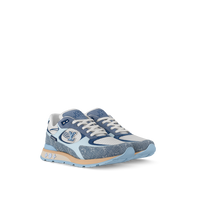 Sneaker Run Away