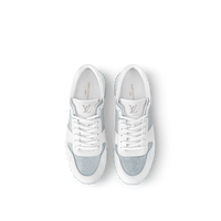 Sneaker Run Away