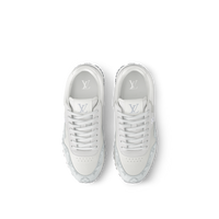 Sneaker Run Away